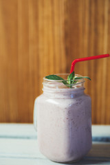 healthy strawberry smoothie