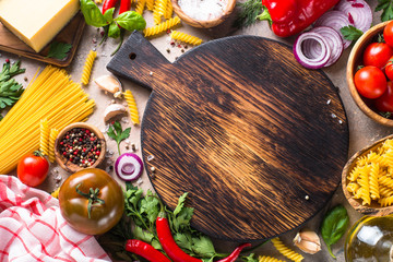 Minced meat, pasta and vegetables. 