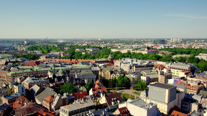 Krajobraz miasta z Europy Wschodniej - Ryga, stolica Łotwy - obrazy, fototapety, plakaty