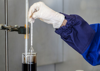 Conducting laboratory experiments with oil