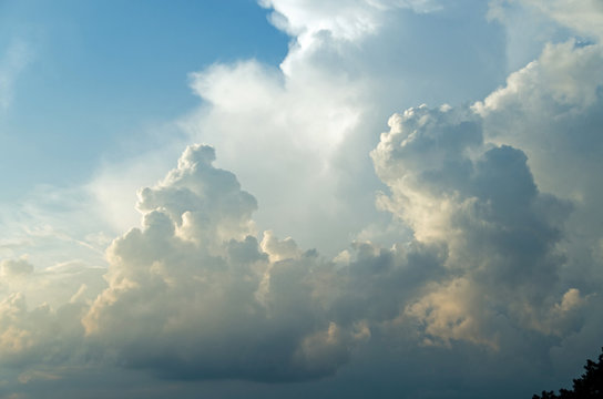 Wolkengebilde