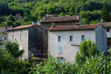 Fototapeta na wymiar maisons cévenoles Valleraugue