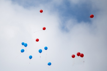 Balloons fly to the sky