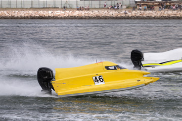 fast powerboat racing