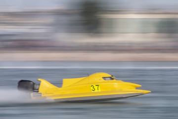 Fototapeta na wymiar fast powerboat racing