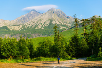 Dolina Kežmarskej Bielej vody, Kezmarska Valley, View on Lomnica © grzegorz_pakula