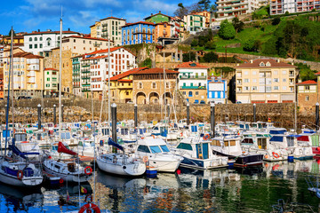 Fototapeta na wymiar Colorful houses in Mutriku port and Old town, Basque country, Spain