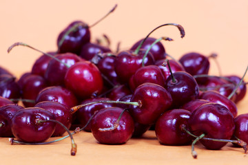 свежая вишня крупным планом