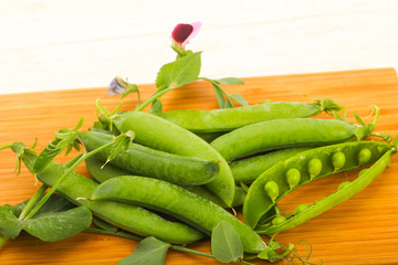 Ripe green peas