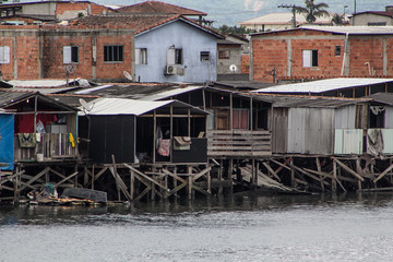 Favela sobre água