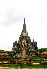 Fototapeta premium AYUTTHAYA, THAILAND - 10 June 2018 - The ruins of the old temple in Ayutthaya historical park, Ayutthaya, Thailand.