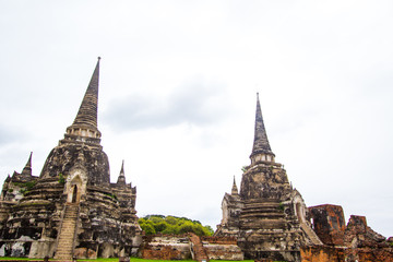 Obraz premium AYUTTHAYA, THAILAND - 10 June 2018 - The ruins of the old temple in Ayutthaya historical park, Ayutthaya, Thailand.