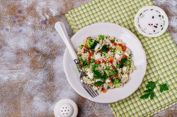 Salad of crushed cereals
