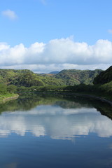 Fototapeta na wymiar 青野川に映る景色