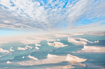 Fototapeta premium Natural travertine pools and terraces in Pamukkale. Cotton castle in southwestern Turkey