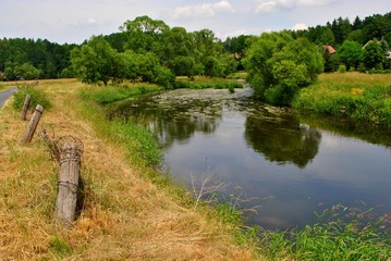 Fototapeta premium Pejzaż z rzeką