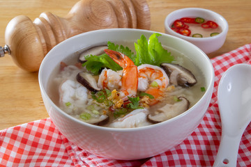 Thai Rice Soup With Seafood