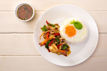 Fried Basil with Seafood