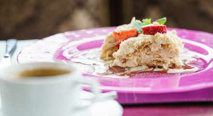 puff cake with strawberries