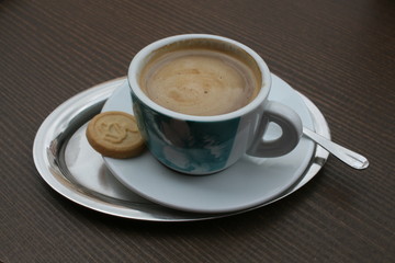 Kaffee mit Keks