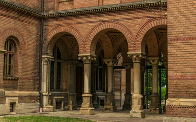 Obraz premium Ancient University and Orthodox Church in the city of Chernivtsi, Ukraine