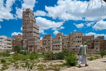 Foto op Plexiglas Multi-storey traditional buildings made of stone in Sanaa, Yemen © dinosmichail