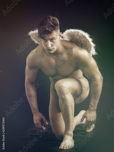 Free images of naked men Free images of naked men