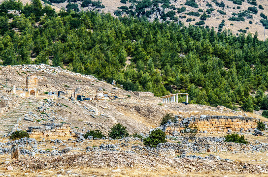 View of the ruins of the old town of Hierapolis in Pamukkale, Turkey.
