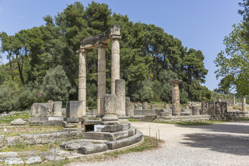 Fototapeta na wymiar Ruins of Ancient Olympia, a sanctuary in Elis on the Peloponnese peninsula
