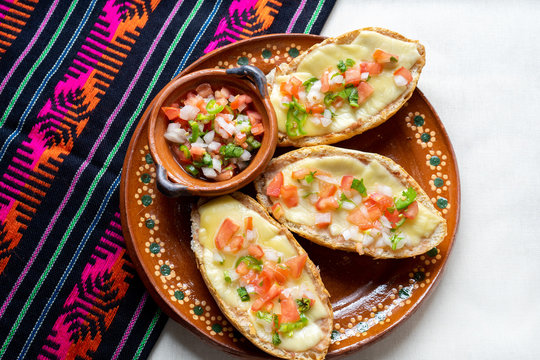 Mexican molletes