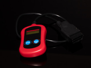 portable scanners help technicians diagnose your vehicle problems