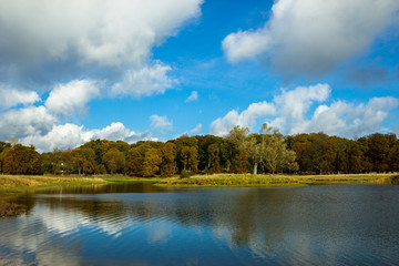 Fototapeta na wymiar beautiful lake in Dyrehave park, north of Copenhagen, Denmark