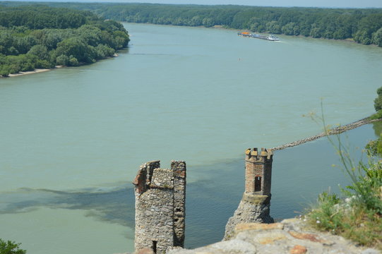 Panensk&aacute; veža - na trase Burszynowe - hrad Dev&iacute;n- Bursztynowym szlakiem Słowackim -zamek Devin 