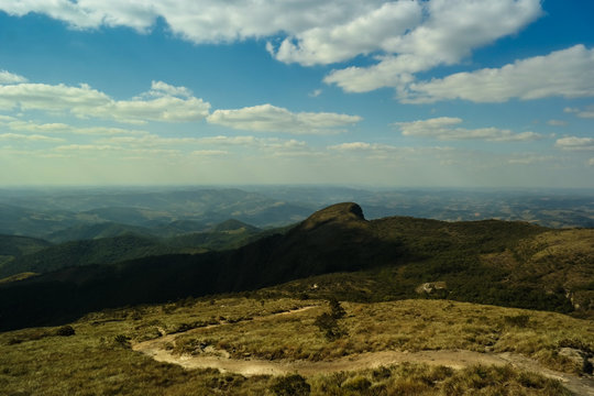 Hills, clouds, horizon and landscape - Montanhas, nuvens, horizonte e paisagem (Ibitipoca)