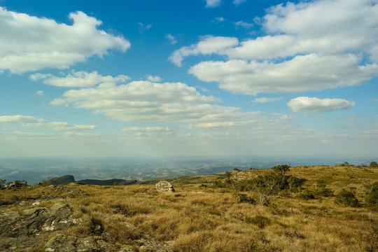 Clouds, hills, field and horizon - Nuvens, montanhas, campo e horizonte