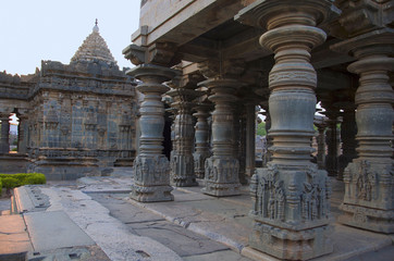 Obraz premium Carved pillars of the Mahadeva Temple, was built circa 1112 CE by Mahadeva, Itagi, Karnataka, India