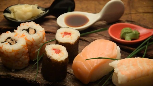 寿司 Sushi Суши سوشی Su&scaron;i &Sigma;&omicron;ύ&sigma;&iota; 초밥 日本料理 המטבח היפני Gastronom&iacute;a de Jap&oacute;n مطبخ ياباني Japanische K&uuml;che Cucina giapponese Japanese cuisine video Kuchnia japońska 