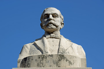 Statue auf den Jose Marti Platz in Cienfuegos