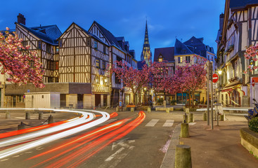 Fototapeta na wymiar Street in Rouen, France