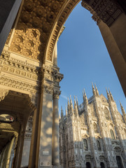 Fototapeta premium Mediolan: Galeria i katedra