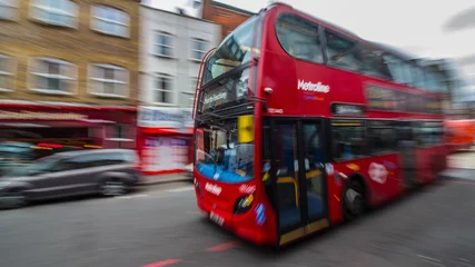 Kissenbezug Roter Bus in London © Mattia