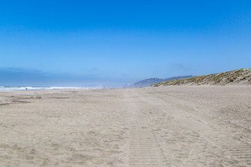 Fototapeta na wymiar The vast sandy Ocean Beach, in San Francisco