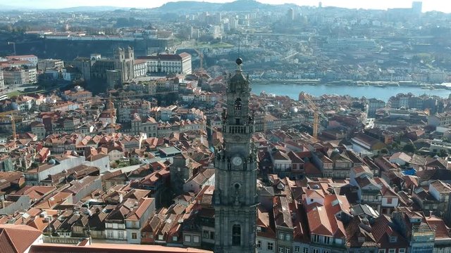 Orbiting the torre dos Clerigos