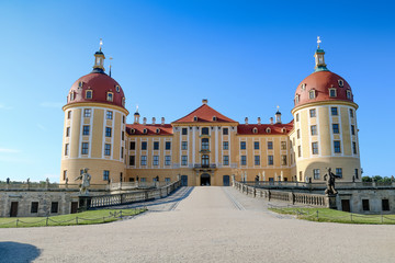 Fototapeta na wymiar Schloss Moritzburg bei Dresden