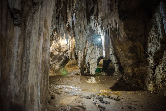 Hoyop Hoyoan Cave, Camalig, Albay