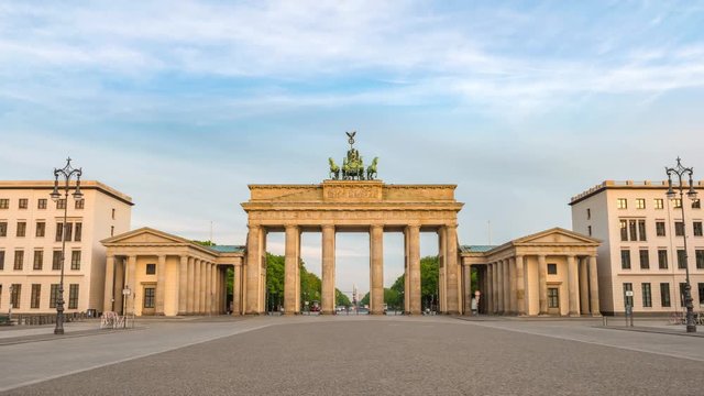 Berlin city skyline timelapse at Brandenburg Gate (Brandenburger Tor), Berlin, Germany 4K Time lapse
