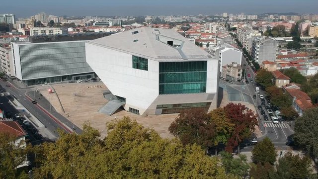Going up on casa da m&uacute;sica