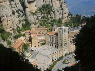 Obraz premium The monastery on the mountain of Montserrat