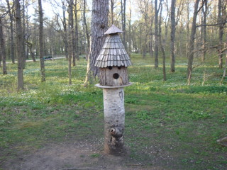 beautiful and original birdhouse in the form of a fortress