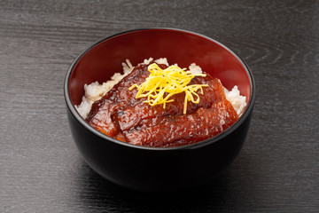 さんまの蒲焼き丼